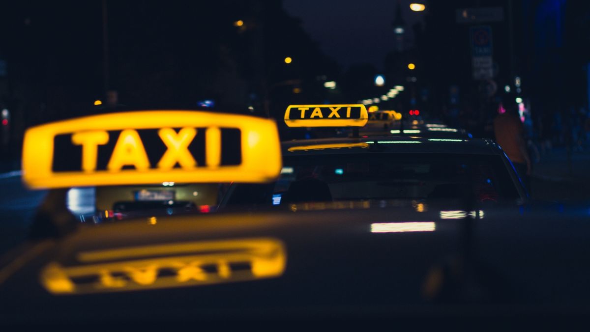 Amenzi de peste 160 de mii de lei, aplicate șoferilor de taxi: Nu eliberau bon sau nu își declarau veniturile