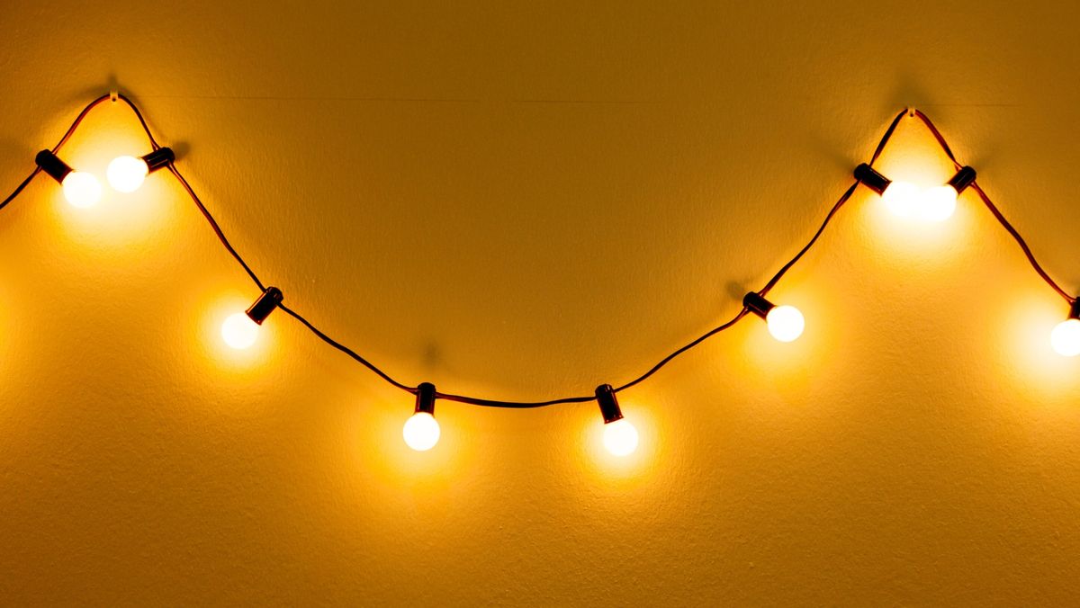 Consumul de energie electrică al R. Moldova pe 2 și 3 ianuarie. Cetățenii sunt îndemnați să economisească curentul