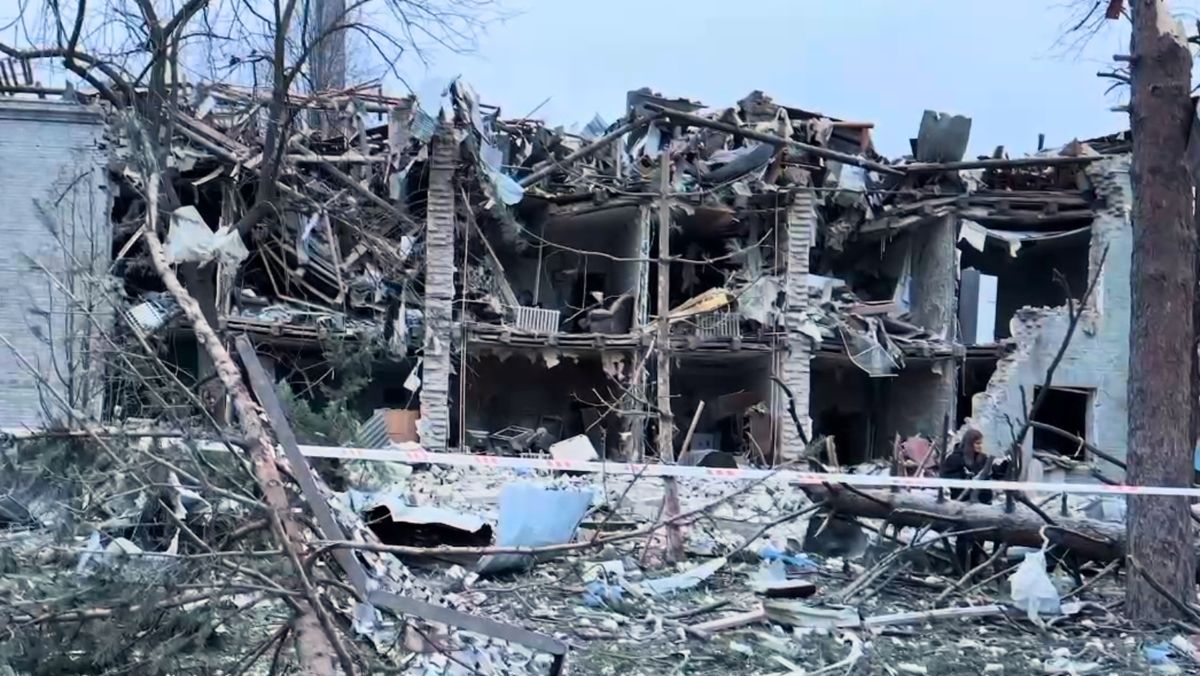 Bombardament masiv la Zaporojie: Un om a murit și cel puțin 25 au fost răniți