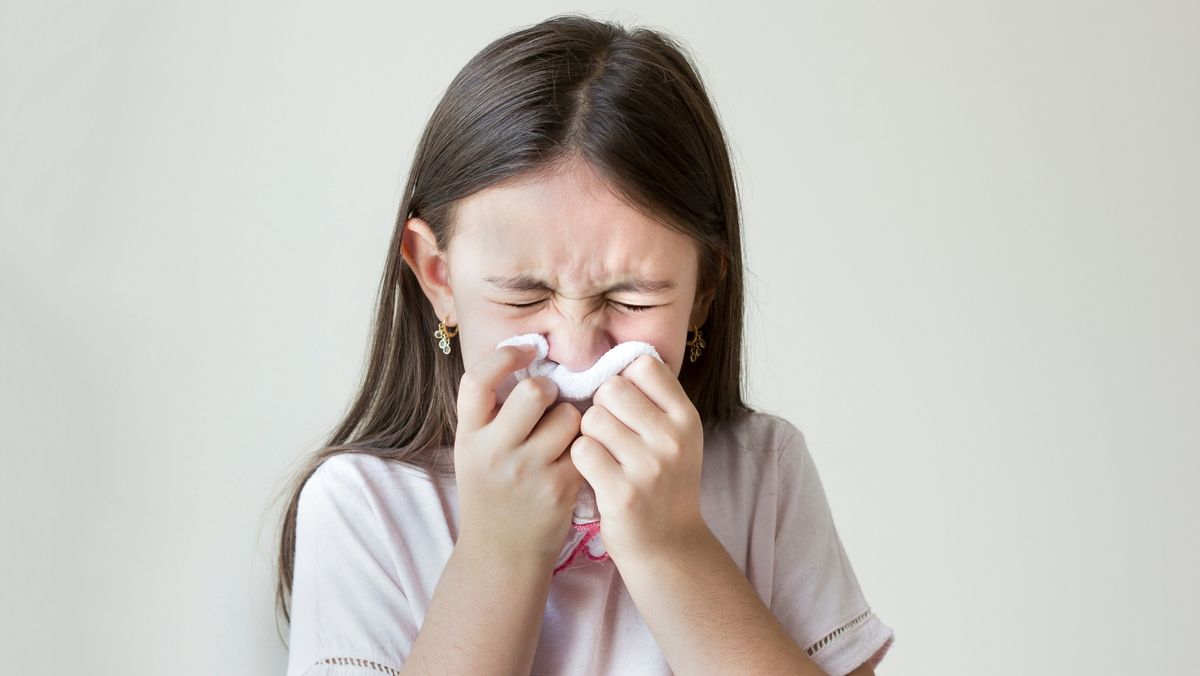 Crește numărul cazurilor de gripă și infecții acute ale căilor respiratorii. Recomandări pentru cetățeni