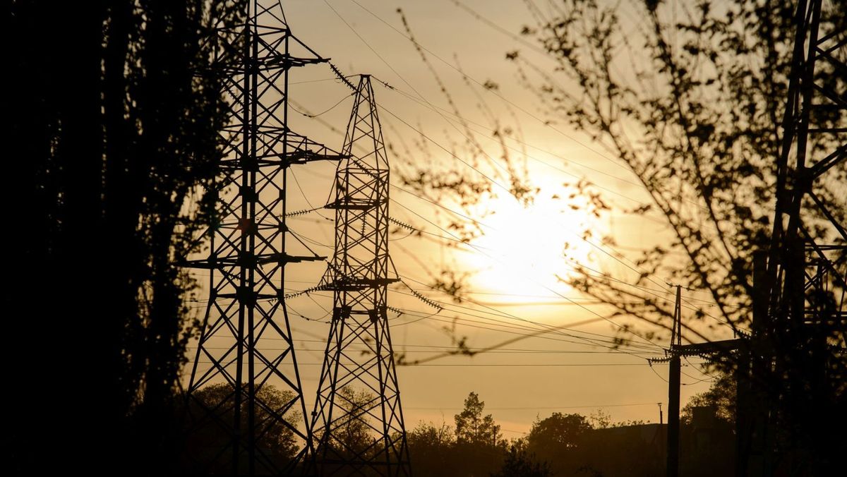 Energocom va continua să achiziționeze energie electrică centralizat. Obligația, prelungită cu nouă luni