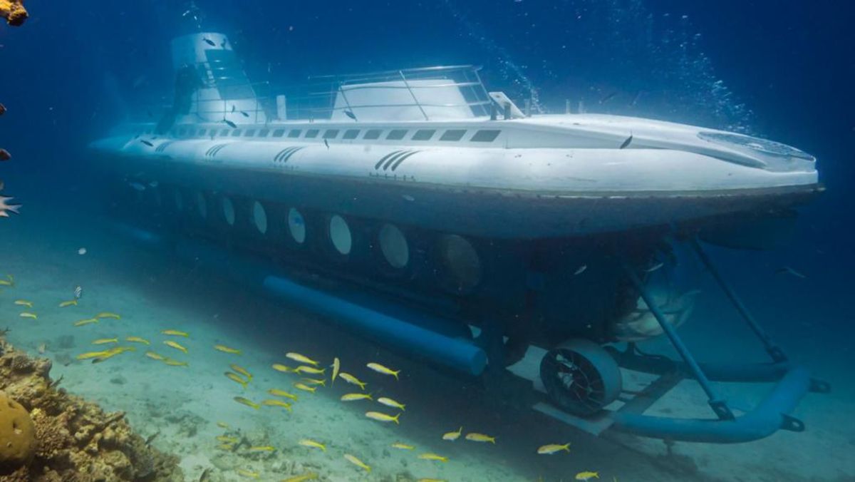 Cel puțin șase morți, după ce un submarin s-a scufundat în Marea Roșie din Egipt. La bord se aflau 40 de turiști