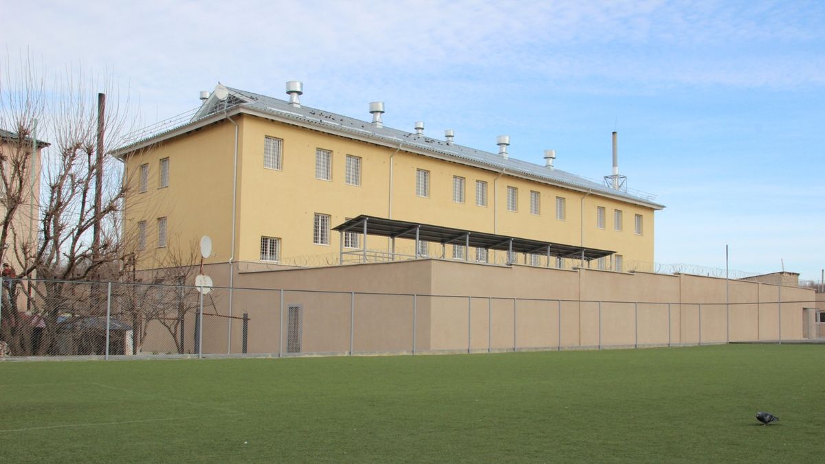 Percheziții în capitală și la penitenciarul din Leova, într-un dosar ce vizează o organizație criminală