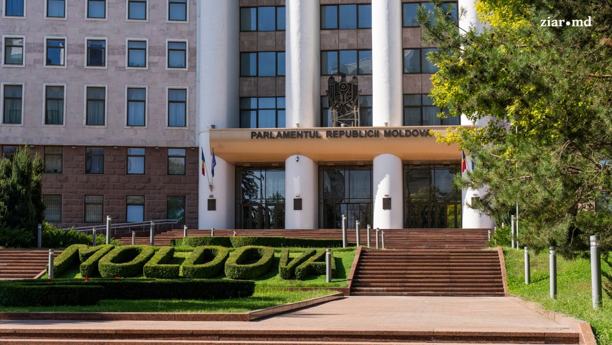 Parlamentul se va reuni într-o sesiune specială pentru ceremonia de depunere a jurământului de către judecătorii CC