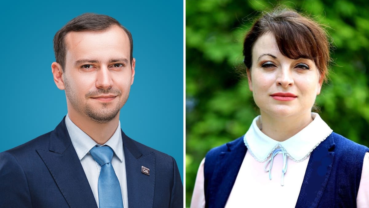 Fracțiunea PAS va rămâne cu 53 de deputați. Dinu Plîngău și Stela Macari vor activa ca independenți