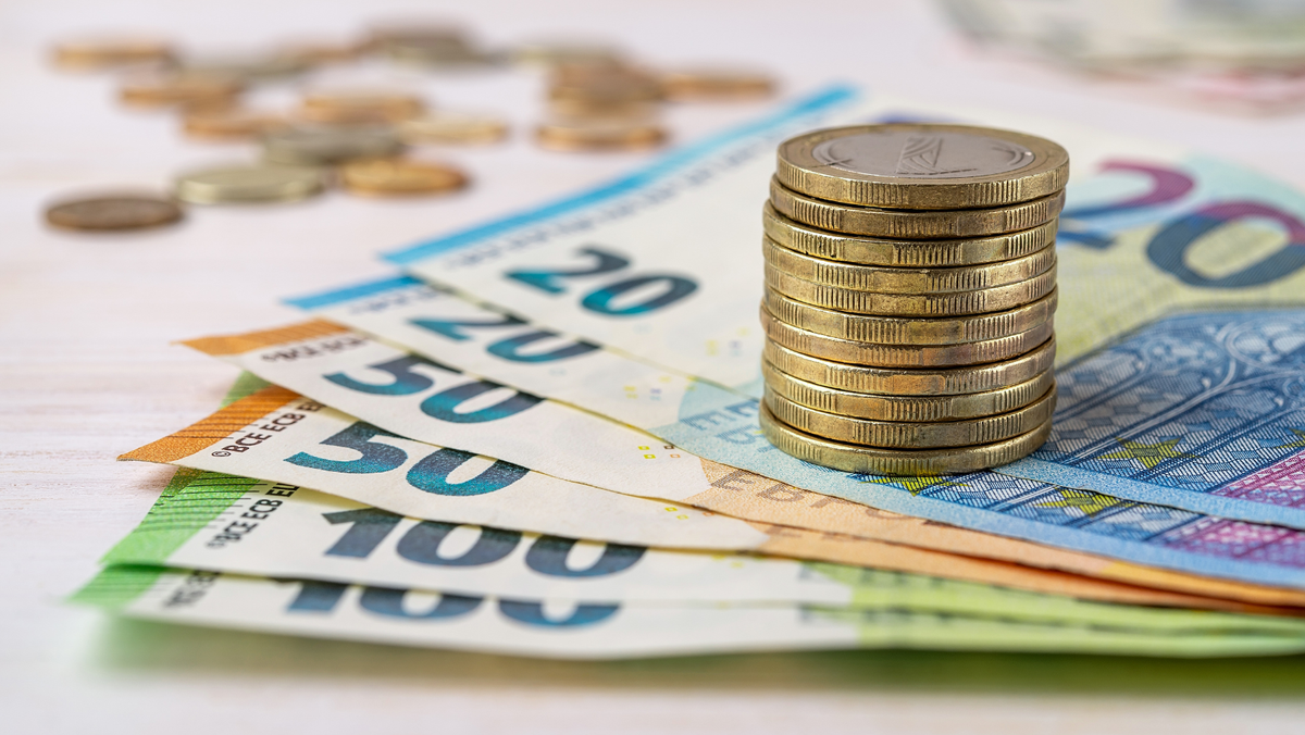 Leul prinde la putere: euro și dolarul se ieftinesc - Cursul valutar pentru astăzi, 21 ianuarie