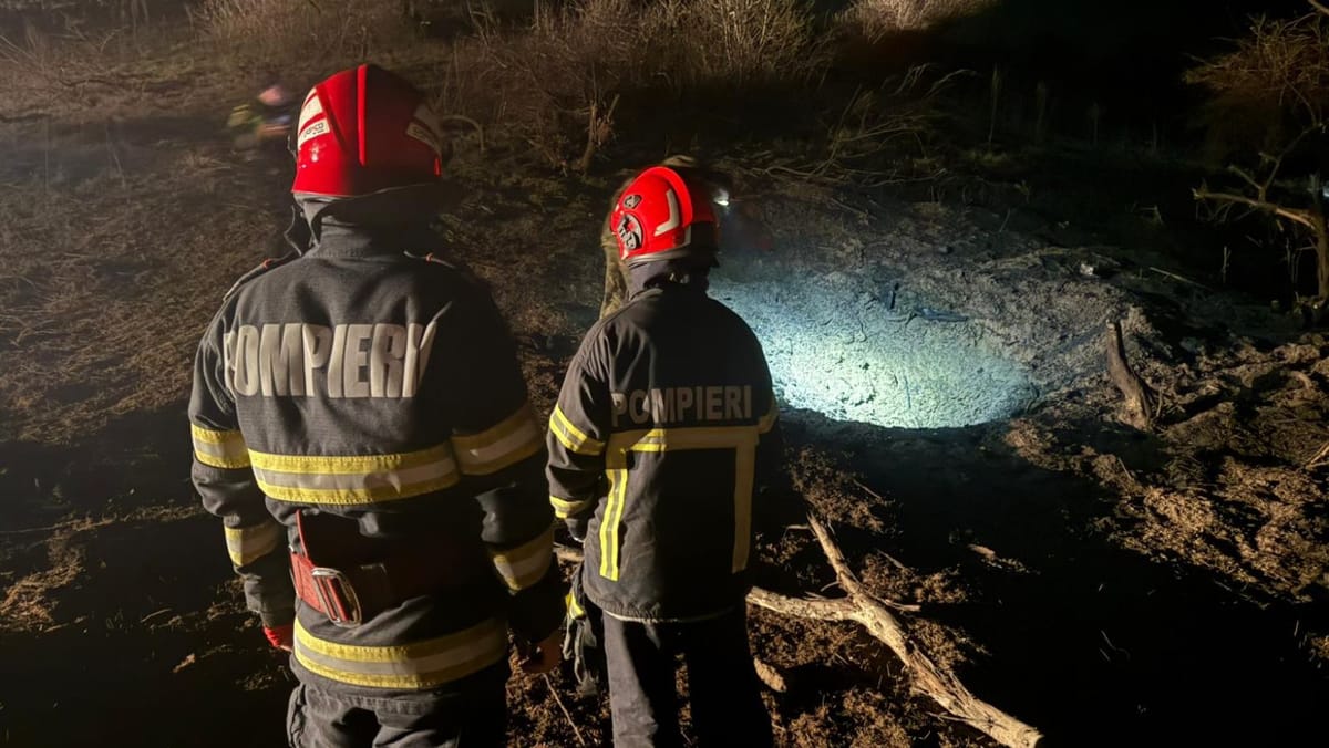 FOTO/ O dronă rusească s-a prăbușit în România, la câțiva kilometri de frontiera cu Ucraina