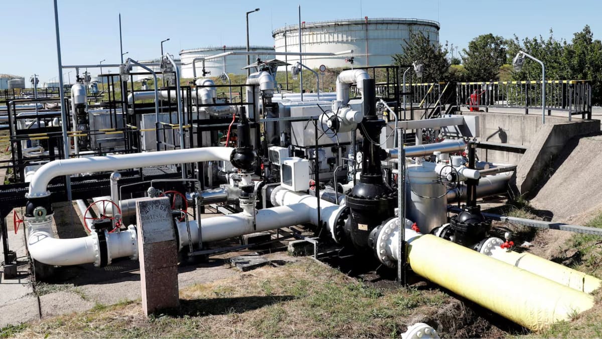 Ucraina acceptă sprijinul UE pentru repararea conductei Drujba. Livrările de petrol ar putea fi reluate curând