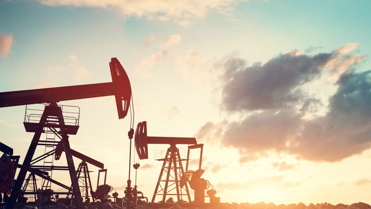 Petrolul s-a scumpit din nou cu aproximativ 9% - iată la cât a ajuns