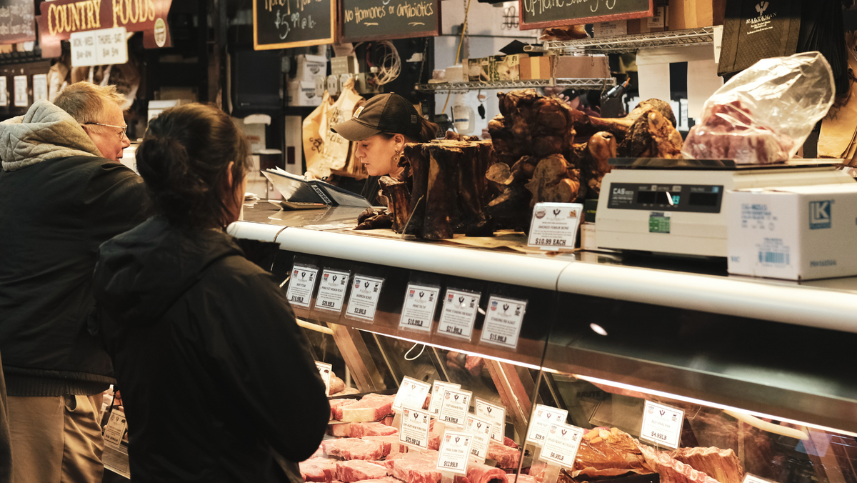 Guvernul întărește controlul produselor alimentare de origine animală