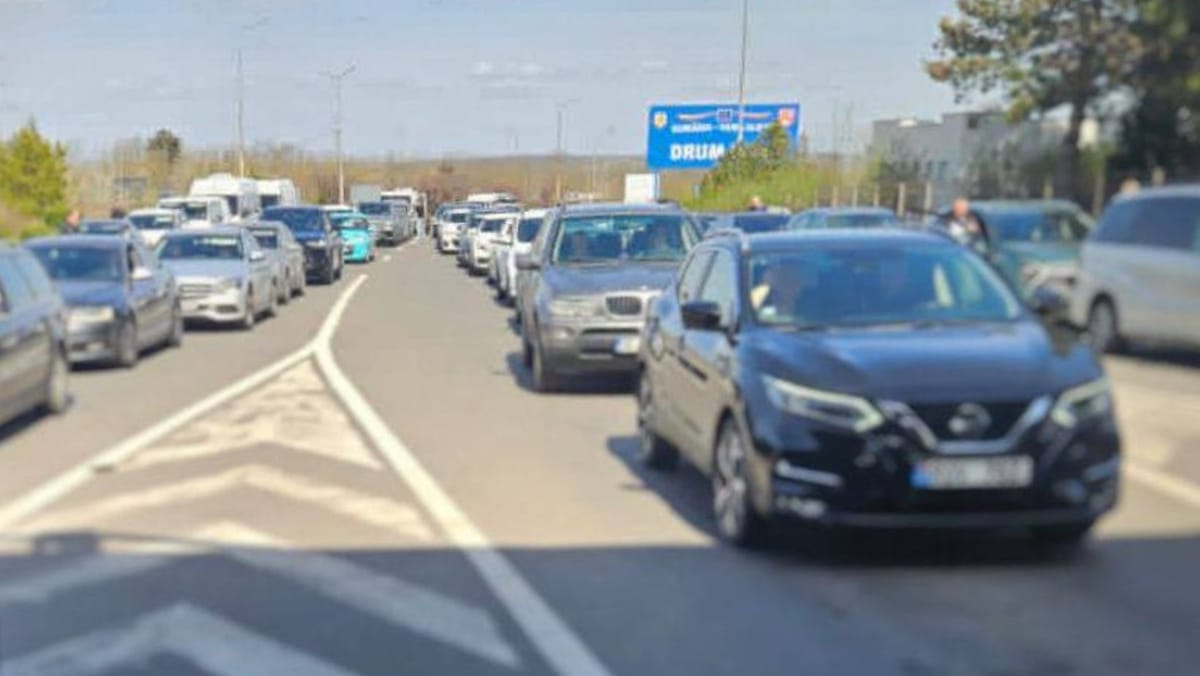 Traficul la punctul de trecere a frontierei Leușeni a fost fluidizat: „Circulația se desfășoară în condiții normale”