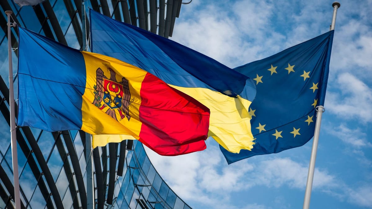Euractiv: Comisia Europeană ar putea propune pe 16 iunie deschiderea primului grup de capitole pentru R. Moldova și Ucraina