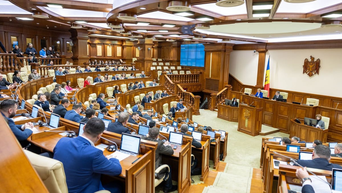 LIVE/ Ședința Parlamentului. Deputații discută despre ajutorul pentru copiii cu dizabilități, crize și combaterea corupției