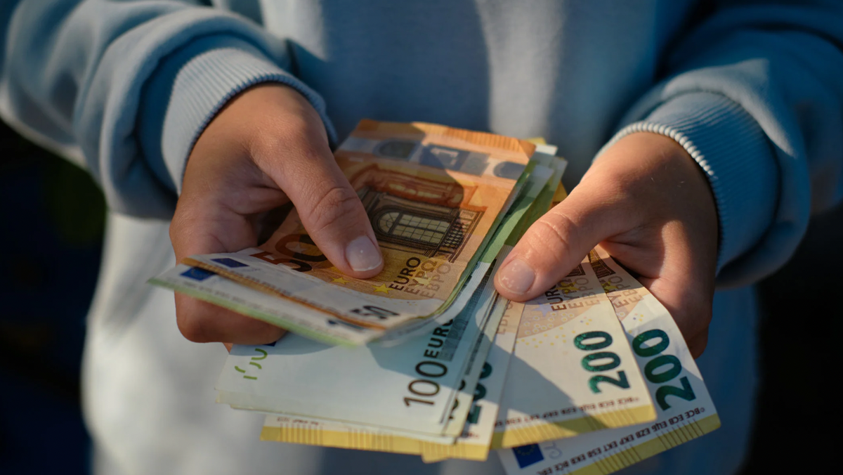 Euro, dolarul și leul românesc - noile cotații oficiale anunțate de BNM pentru astăzi