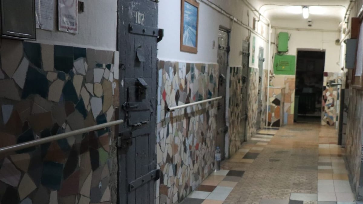 Trei dintre polițiștii suspendați de la IP Botanica, plasați în arest preventiv pentru 30 de zile la Penitenciarul nr. 13
