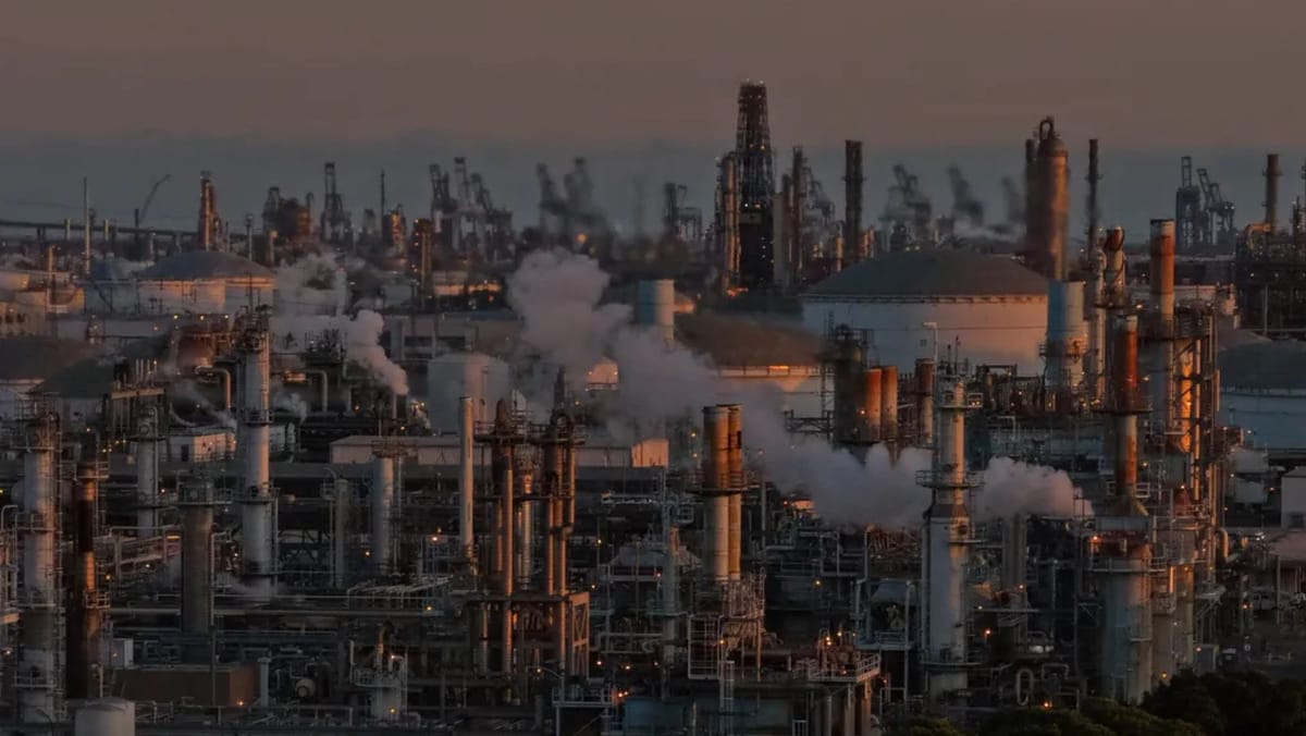 Schimb de atacuri între SUA și Iran. Petrolul se scumpește pe fondul tensiunilor din Golf