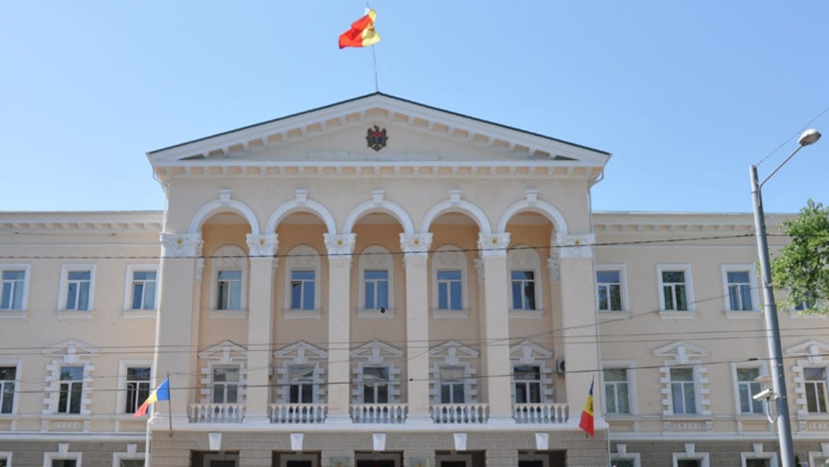 Probleme de sute de milioane la MAI, zeci de clădiri lipsesc din evidențe, iar peste 400 de vehicule sunt nefuncționale