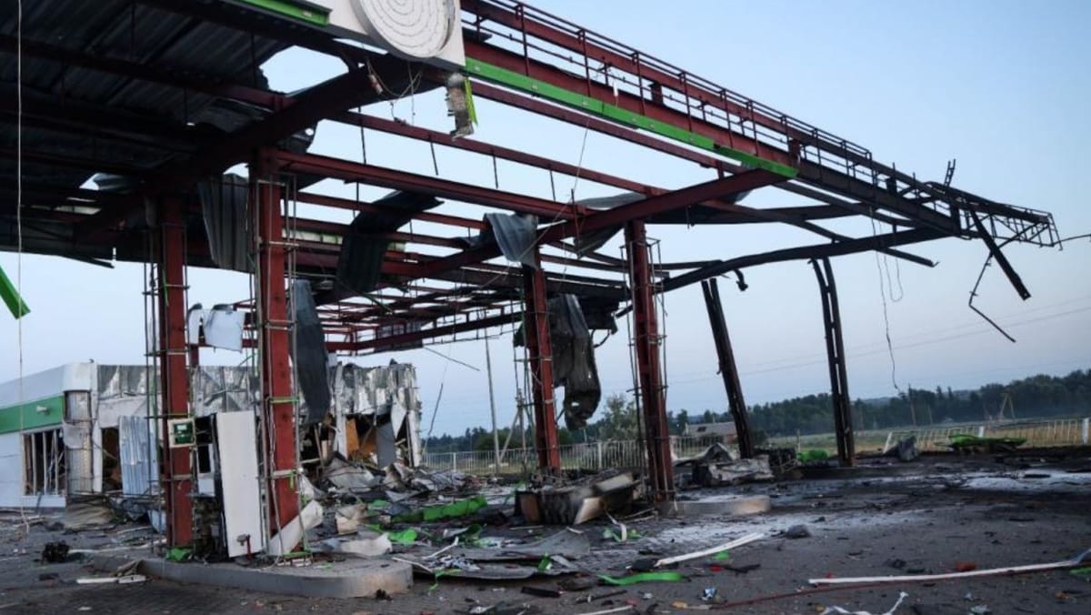 Rusia a distrus toate benzinăriile de pe traseul Harkov-Poltava