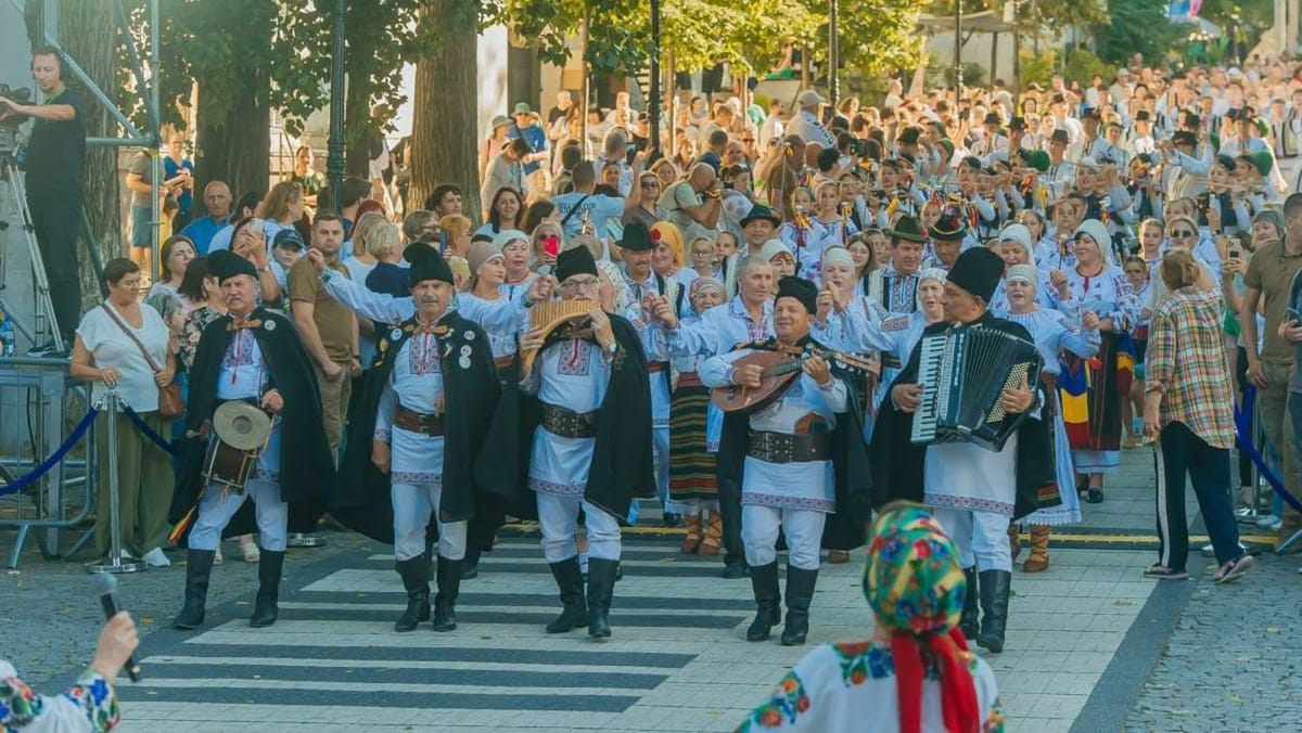Festivalul „Te salut, Chișinău!”, din nou pe strada pietonală „Eugen Doga”. În program - muzică populară, retro și clasică