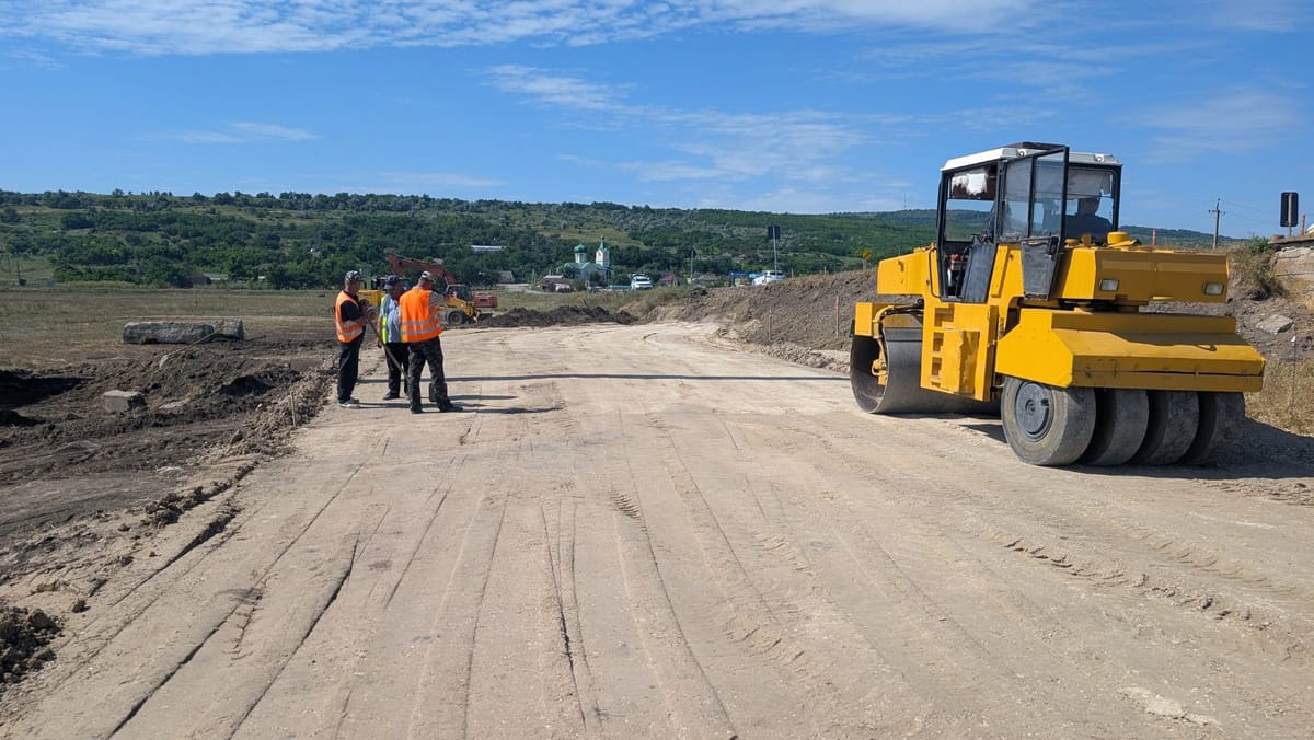 FOTO/ Podul de la Zăicani, de peste 50 de ani, va fi înlocuit. Lucrările au început deja și vor dura până în 2027