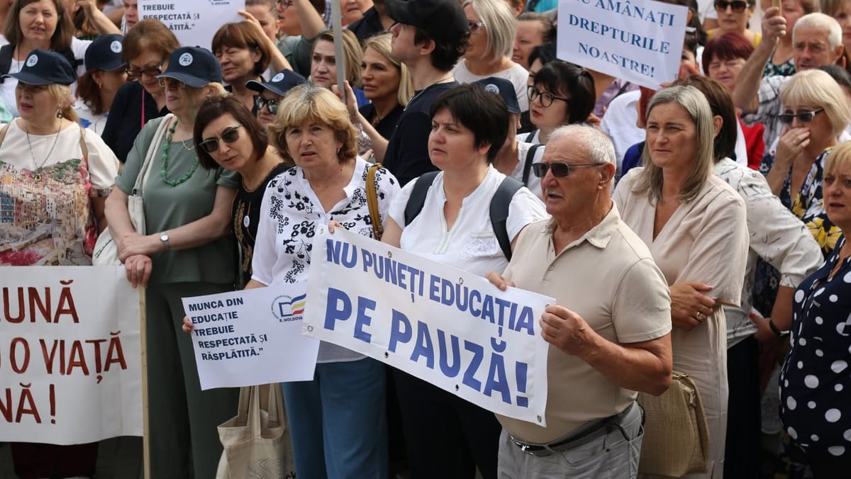 Profesorii moldoveni, susținuți de sindicatele europene. ETUCE cere autorităților de la Chișinău respectarea promisiunilor