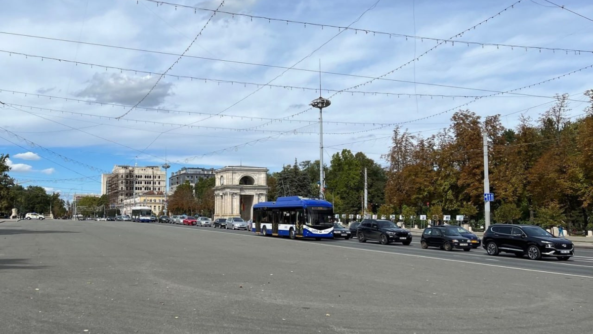 Weekend cu restricții în Chișinău: Mai multe rute de transport public vor fi modificate, scurtate sau suspendate
