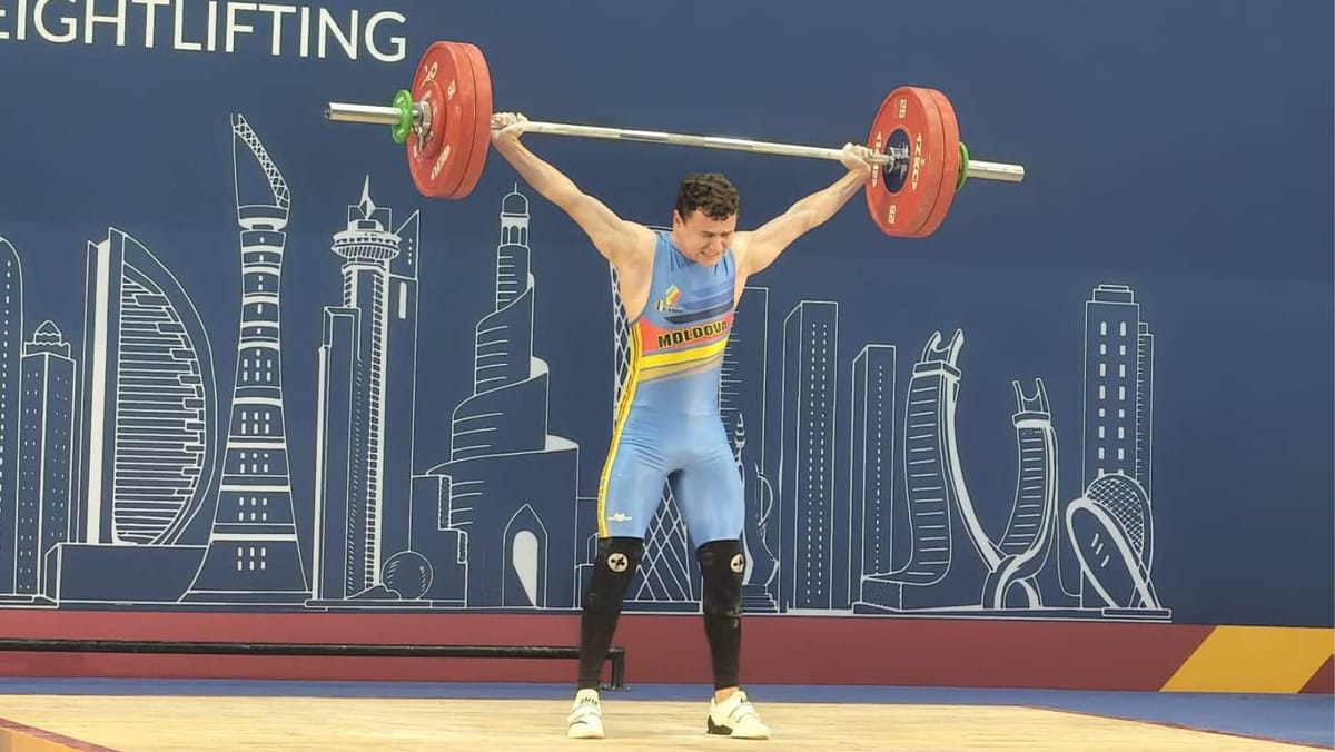Debut cu dreptul pentru R. Moldova la Campionatul Mondial Universitar la Haltere: Ion Badanev a cucerit argintul