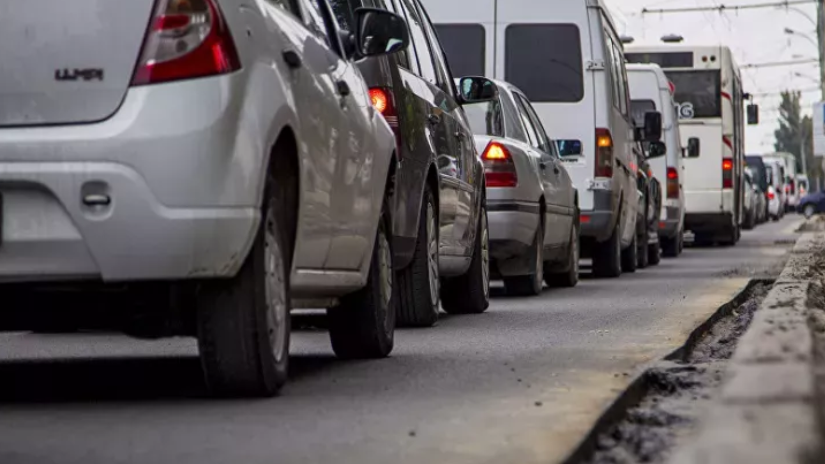 Șoferii din R. Moldova vor putea verifica traficul în timp real, găsi parcări disponibile și solicita ajutor
