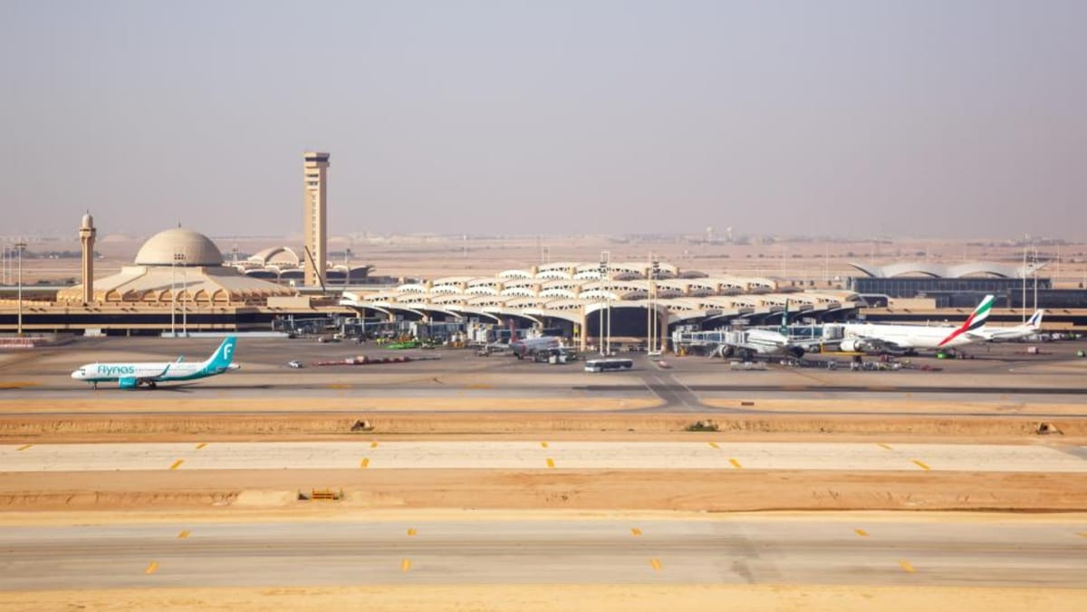 Atac asupra aeroportului din capitala Arabiei Saudite, soldat cu cel puțin 12 morți. Printre victime nu se numără moldoveni