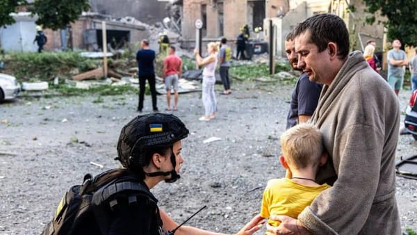 Cel puțin nouă morți și zeci de răniți, în urma bombardamentelor asupra Ucrainei