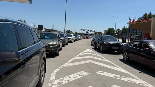 Atenție! Trafic intens la punctele de trecere a frontierei Sculeni și Palanca. Recomandările Poliției de Frontieră