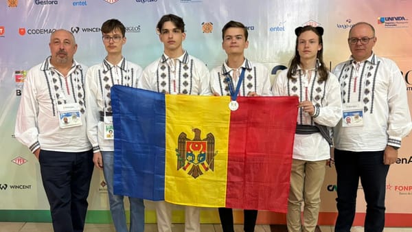 Lotul olimpic al R. Moldova a obținut o medalie de argint la Olimpiada Internațională de Informatică