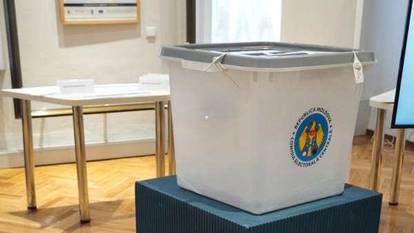 Perioada de depunere a actelor pentru înregistrarea concurenților electorali la parlamentare s-a încheiat