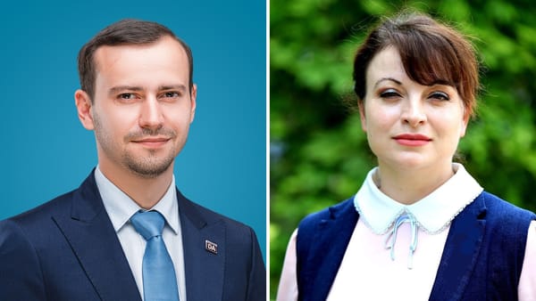 Fracțiunea PAS va rămâne cu 53 de deputați. Dinu Plîngău și Stela Macari vor activa ca independenți