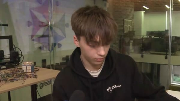 Cincisprezece adolescenți au reinventat sania lui Moș Crăciun cu ajutorul tehnologiilor