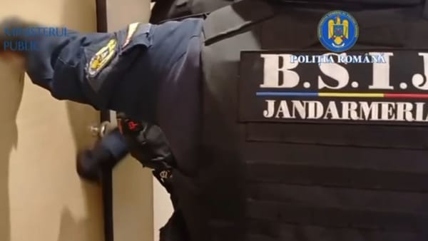 Noi percheziții în legătură cu dobândirea frauduloasă a cetăţeniei române. Sunt vizați mai mulți avocați din București