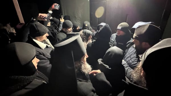 VIDEO/ Cazul Dereneu ia amploare! Șase persoane au fost reținute, inclusiv primarul localității și avocatul preotului