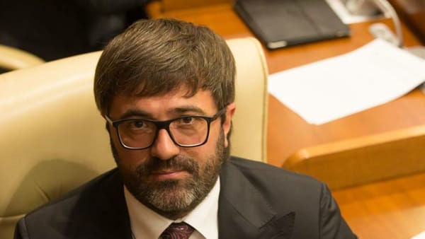 Vladimir Andronachi nu mai este sub control judiciar, dar are interdicție de a părăsi țara pentru 60 de zile