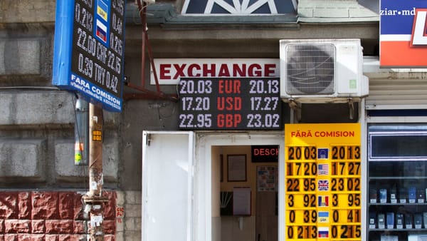 Curs valutar: Leul moldovenesc se depreciază față de euro, dar se apreciază față de dolarul american