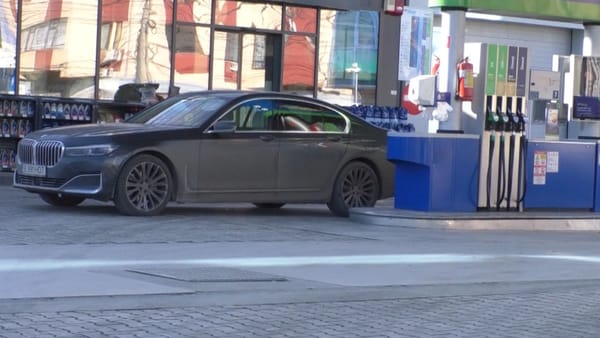 Unii șoferi români vin în R. Moldova să facă plinul: „Mult mai ieftin”