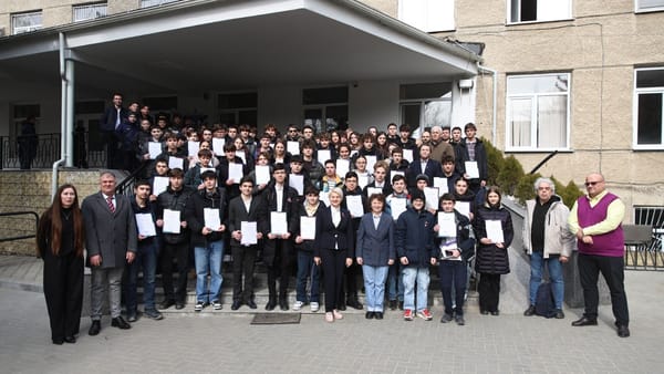 Matematica are campionii ei: 61 de elevi din toată țara au fost premiați la Olimpiada Republicană