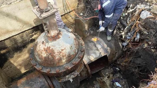 Avarie la o conductă de pe Albișoara: mai multe blocuri din centrul capitalei au rămas fără apă