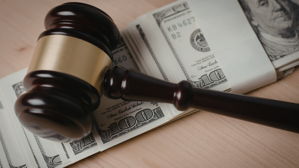 Daniel Plugaru, vizat într-un dosar de 400.000 de dolari, plasat în arest preventiv pentru 30 de zile