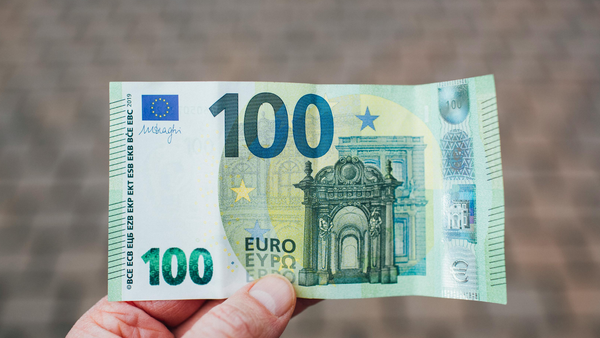 Euro crește: leul moldovenesc resimte presiunea piețelor externe - cursul valutar