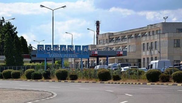 Atenție, șoferi! Un camion a avariat o linie electrică, iar activitatea la PTF Leușeni–Albița a fost sistată temporar