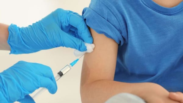 Acoperire vaccinală insuficientă în R. Moldova. „Nu stăm foarte bine”, spune Nicolae Furtună