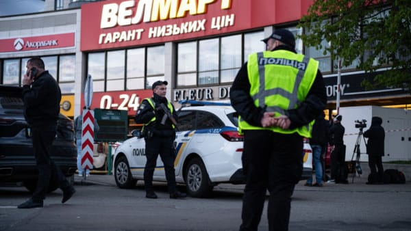 Polițiștii care au fugit în timpul atacului armat de la Kiev, suspendați din funcții. A fost deschisă o anchetă