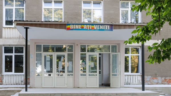 Deficitul de cadre didactice scade constant. Topul localităților cu cele mai multe posturi vacante