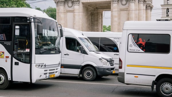 Transportul interraional și raional, mai scump - iată cu cât a fost majorat tariful