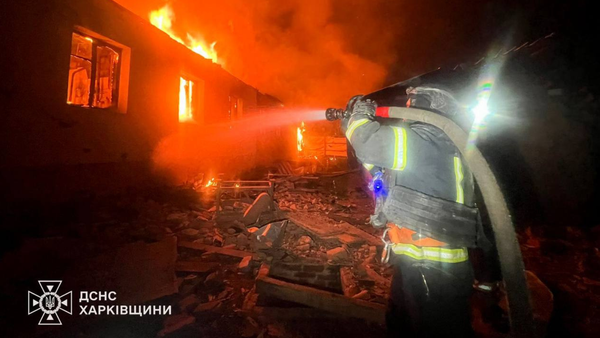 Val de atacuri aeriene asupra Ucrainei: peste 140 de drone lansate într-o singură noapte. Locuințe lovite și civili răniți